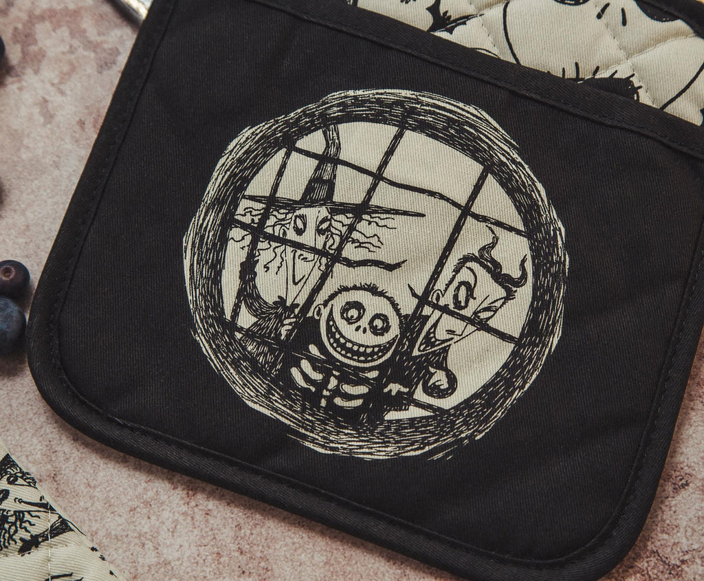 Disney The Nightmare Before Christmas Oven Mitt and Pot Holder Kitchen Set