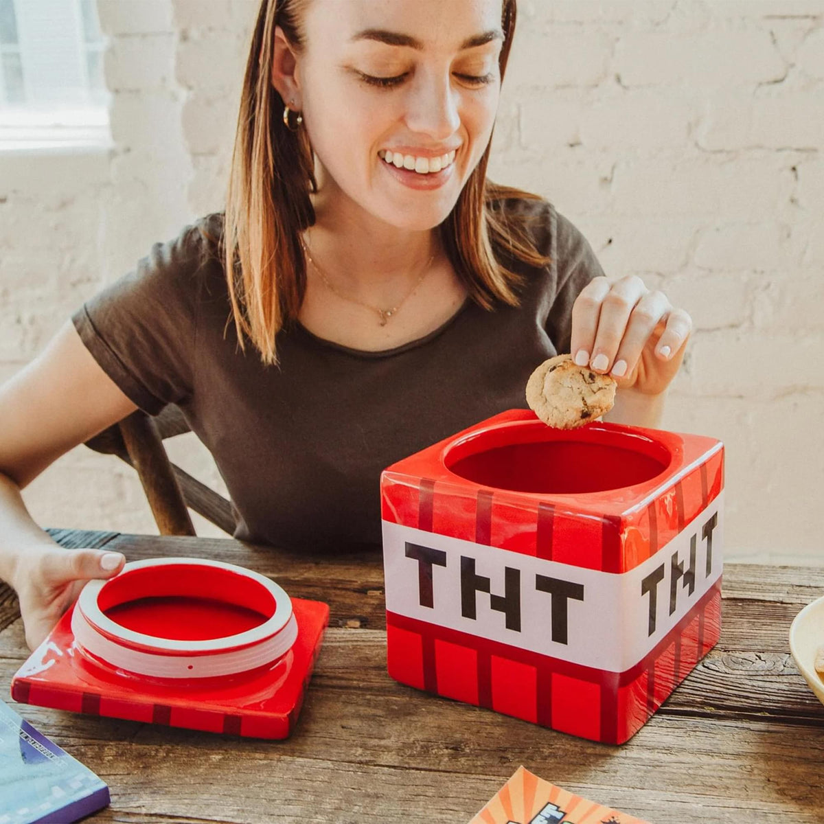 Minecraft Kitchen Set: Creeper Youth Apron & TNT Cookie Jar